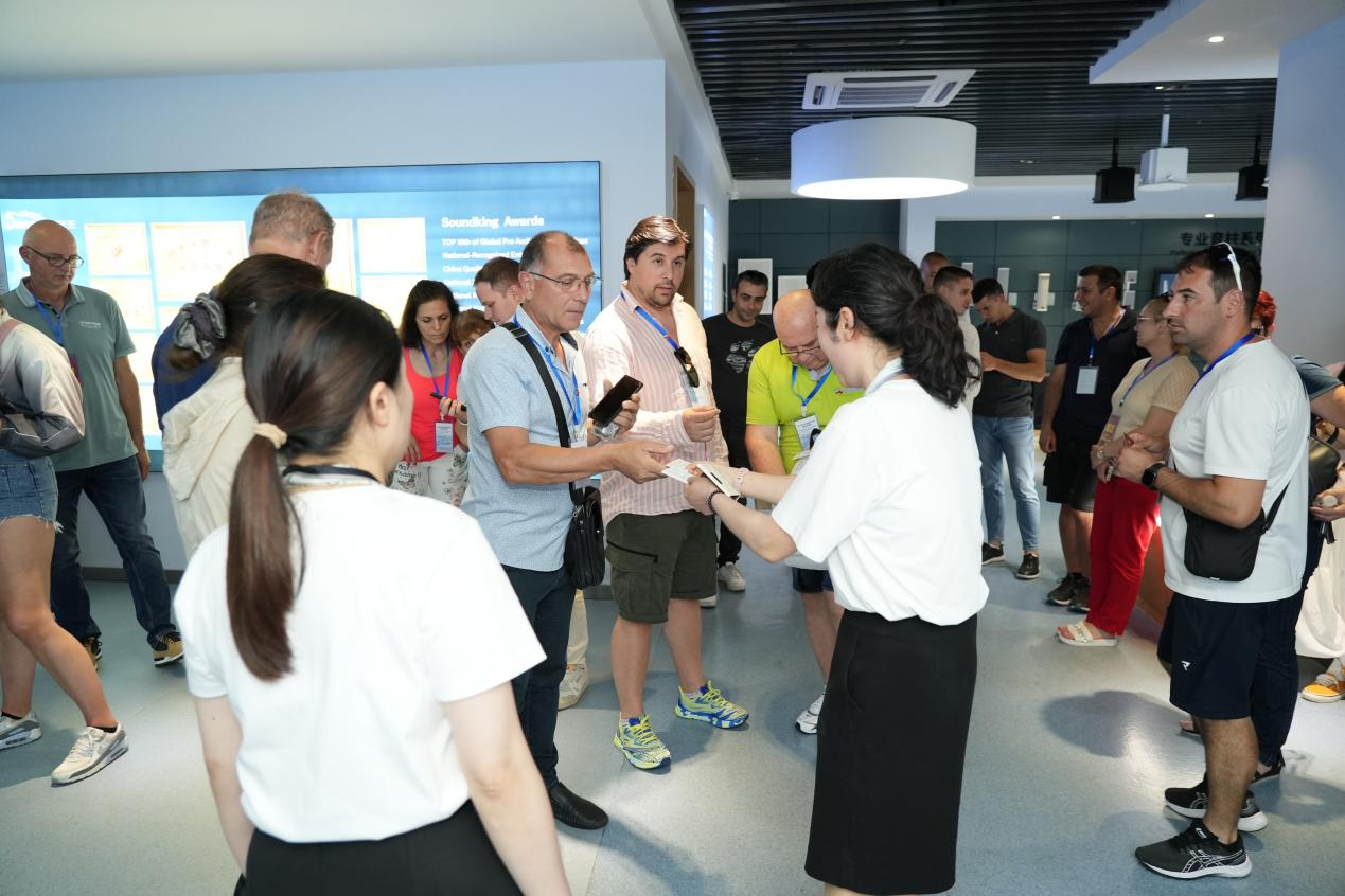 音王迎接保加利亞魯塞市代表團(tuán)，以科技為媒講好中國(guó)故事