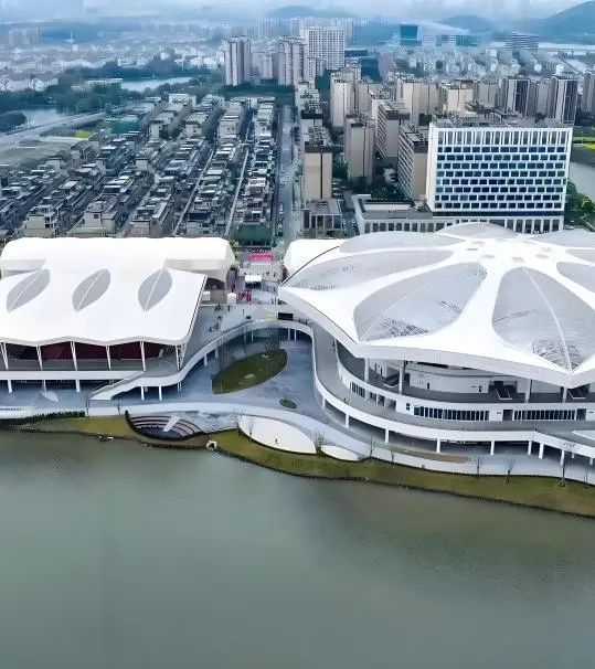 湖州國際網(wǎng)球中心 | 從紅土到天籟，音王擴(kuò)聲系統(tǒng)護(hù)航國際賽事